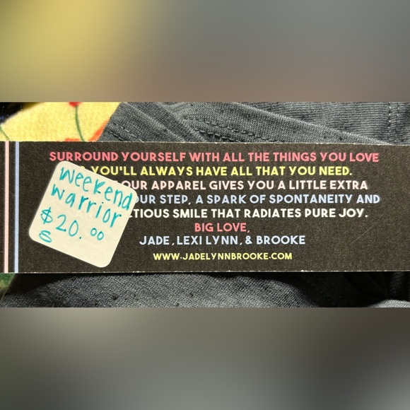 Things She Loves gray speckled Weekend Warrior tshirt, size small - Picture 7 of 9